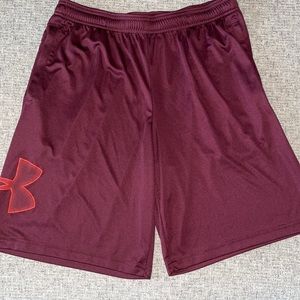 Under Armour Men’s Large Loose Athletic Shorts